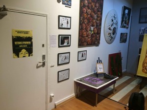 James, Novembre de l'égalité, Metz, Novembre 2015, Yann Picard, La Vitrine éphémère, centre st-jacques, exposition, illustration, dessin, collaboration artistique, James & Cie, james et cie, james et compagnie, james & cie les écarts, james et cie les écarts, james et compagnie les écarts, écriture, graphisme, égalité, 